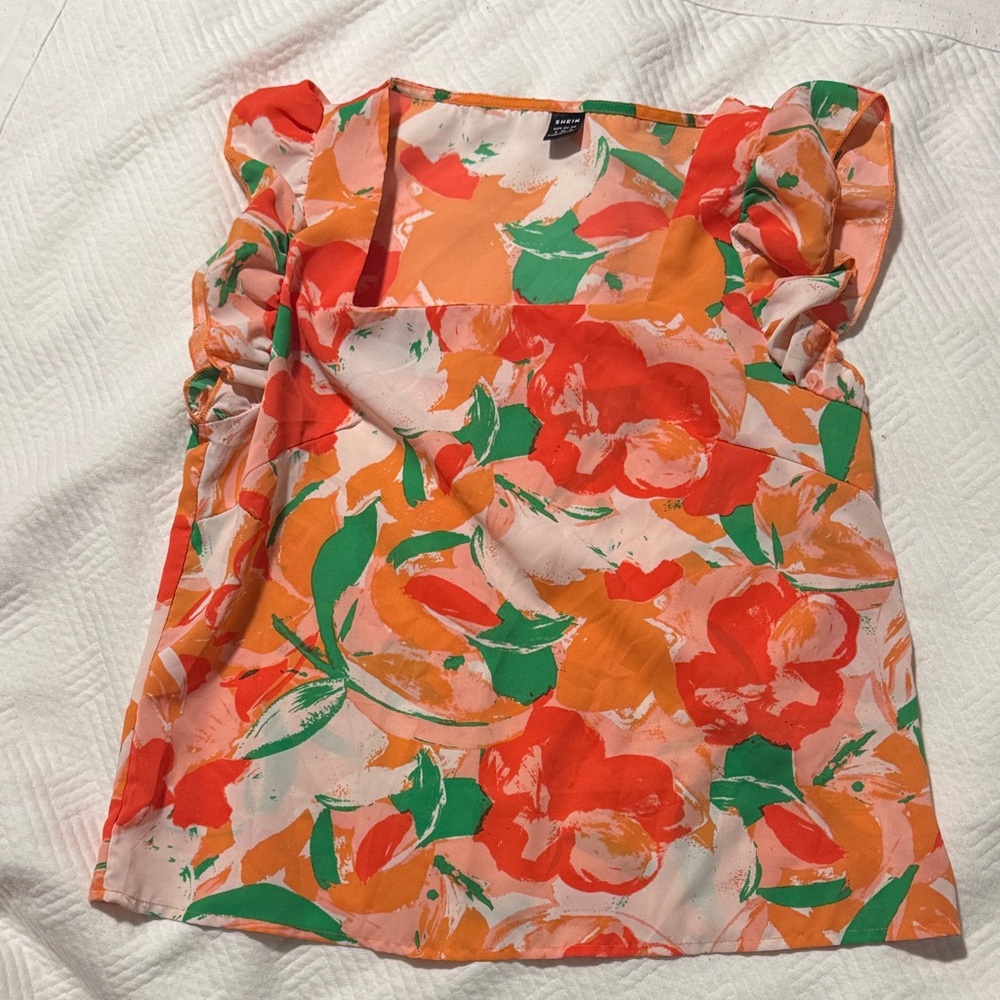 Floral Ruffle Sleeve Top - Picture 2 of 3